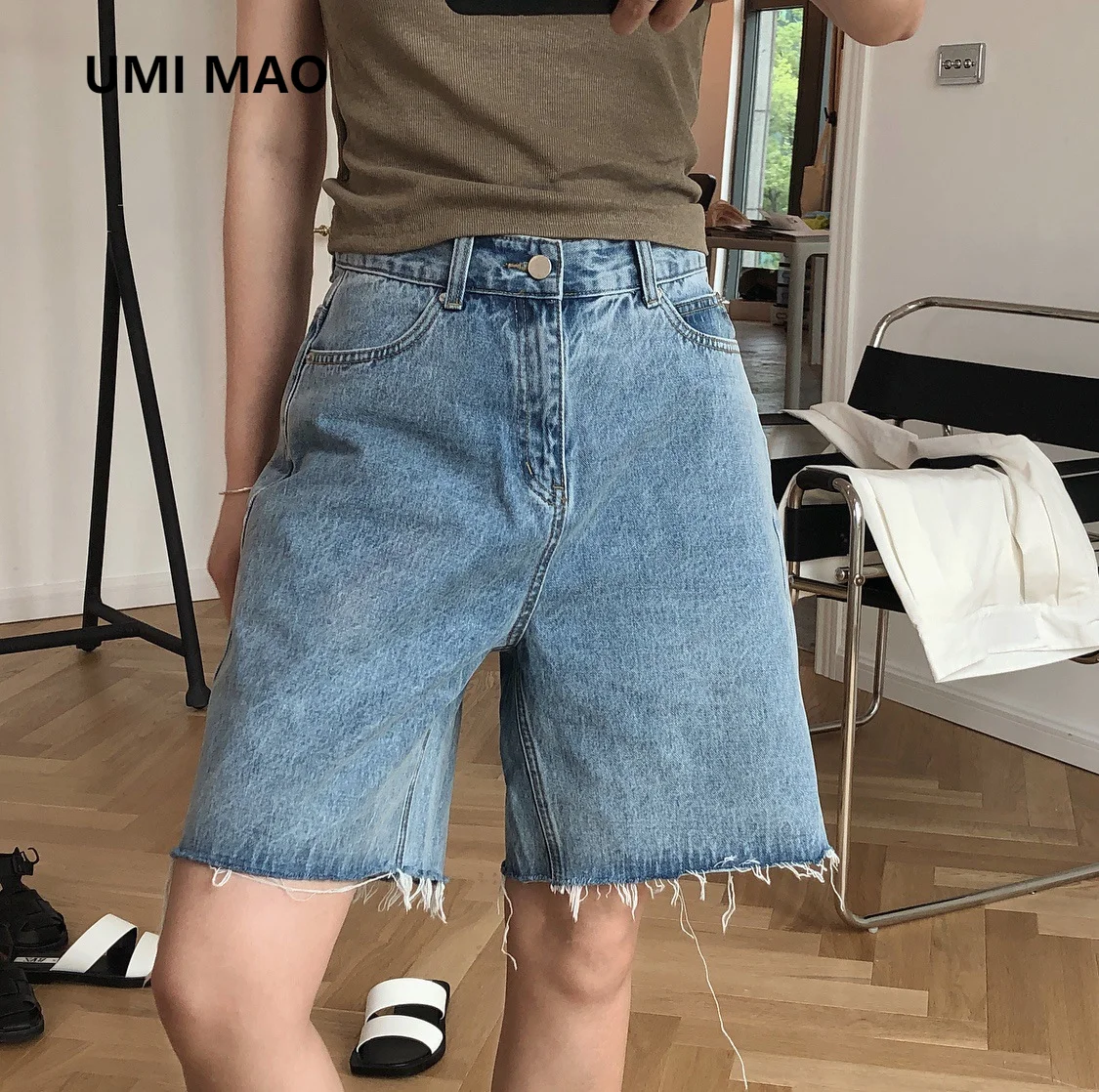 

UMI Мао Amoi Ins в стиле ретро с завышенной талией с необработанными краями джинсовые штаны прямые свободные и тонкие широкие шорты, кольца в вид...