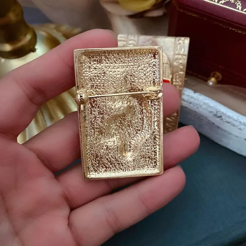 

Retro Luxury Style Pins For Clothes Relief of Egyptian Totem Metal Pin Badge On Backpack Bag Clothing Collar Jeans Gifts Brooch