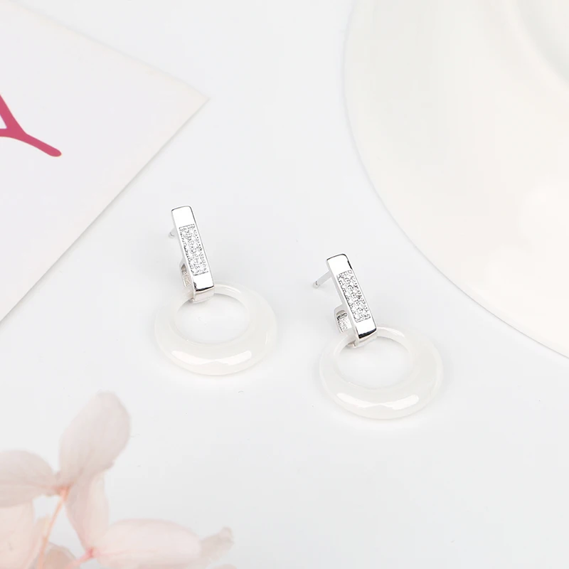 Новое поступление черные и синие полые круглые керамические серьги модные