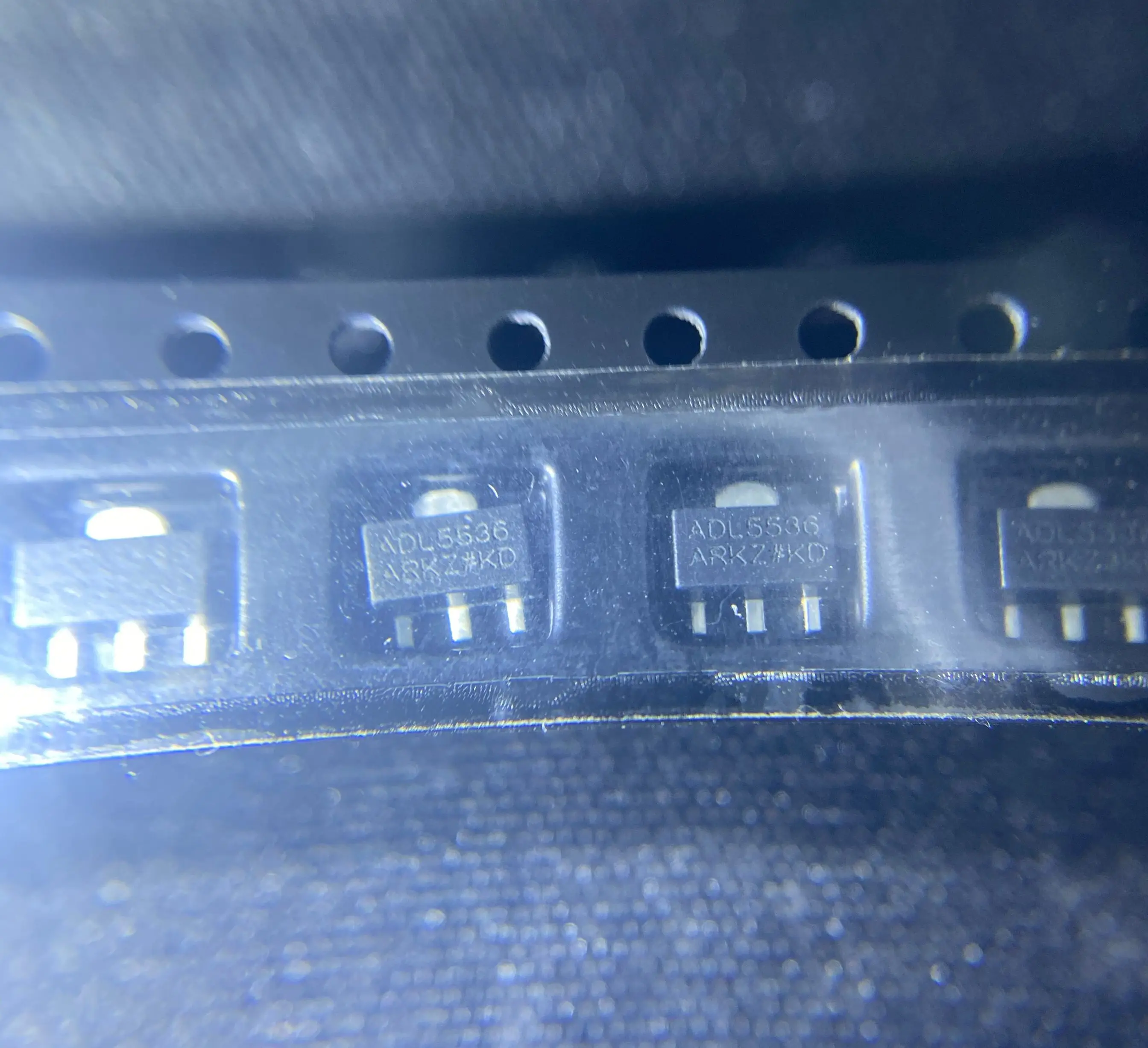 

5 ~ 10 шт./лот ADL5536 ADL5536ARKZ SOT89 100% Новый оригинальный