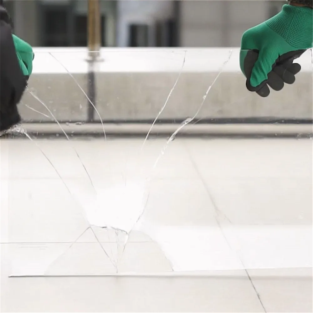 Прозрачная защитная пленка разных размеров для стекла домашняя