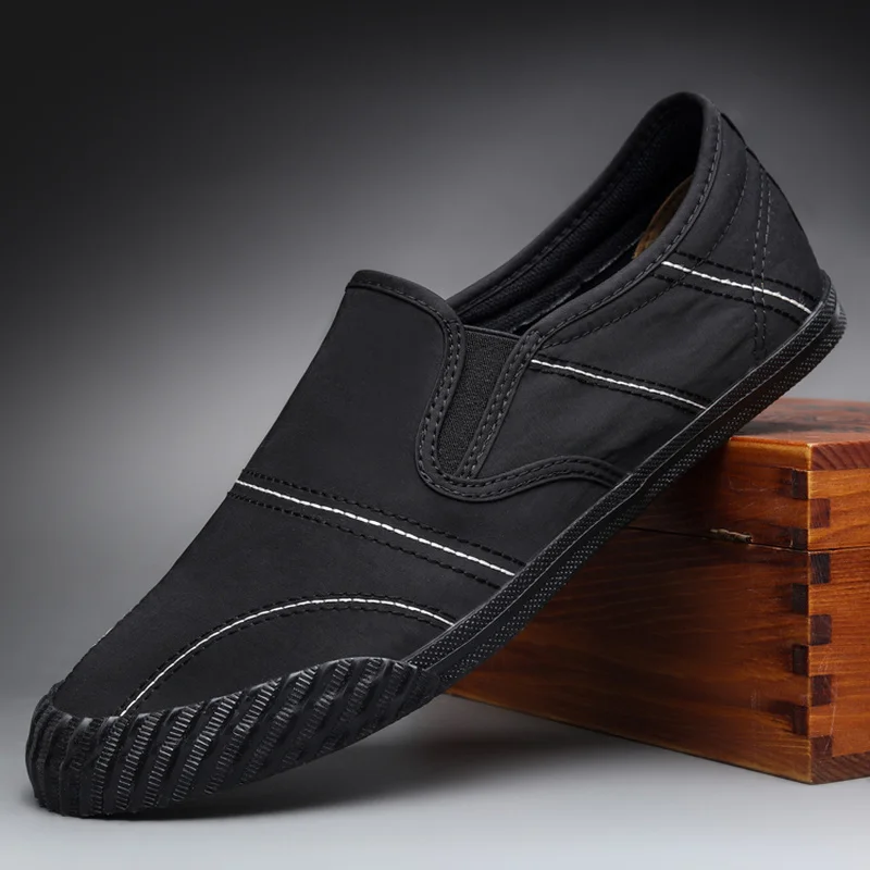 

Brand New Canvas Vulcanized Men's Sneaker Loafer Shoes Fashion Leisure Cloth Breathable Lazy Trend Designer Flats M9069