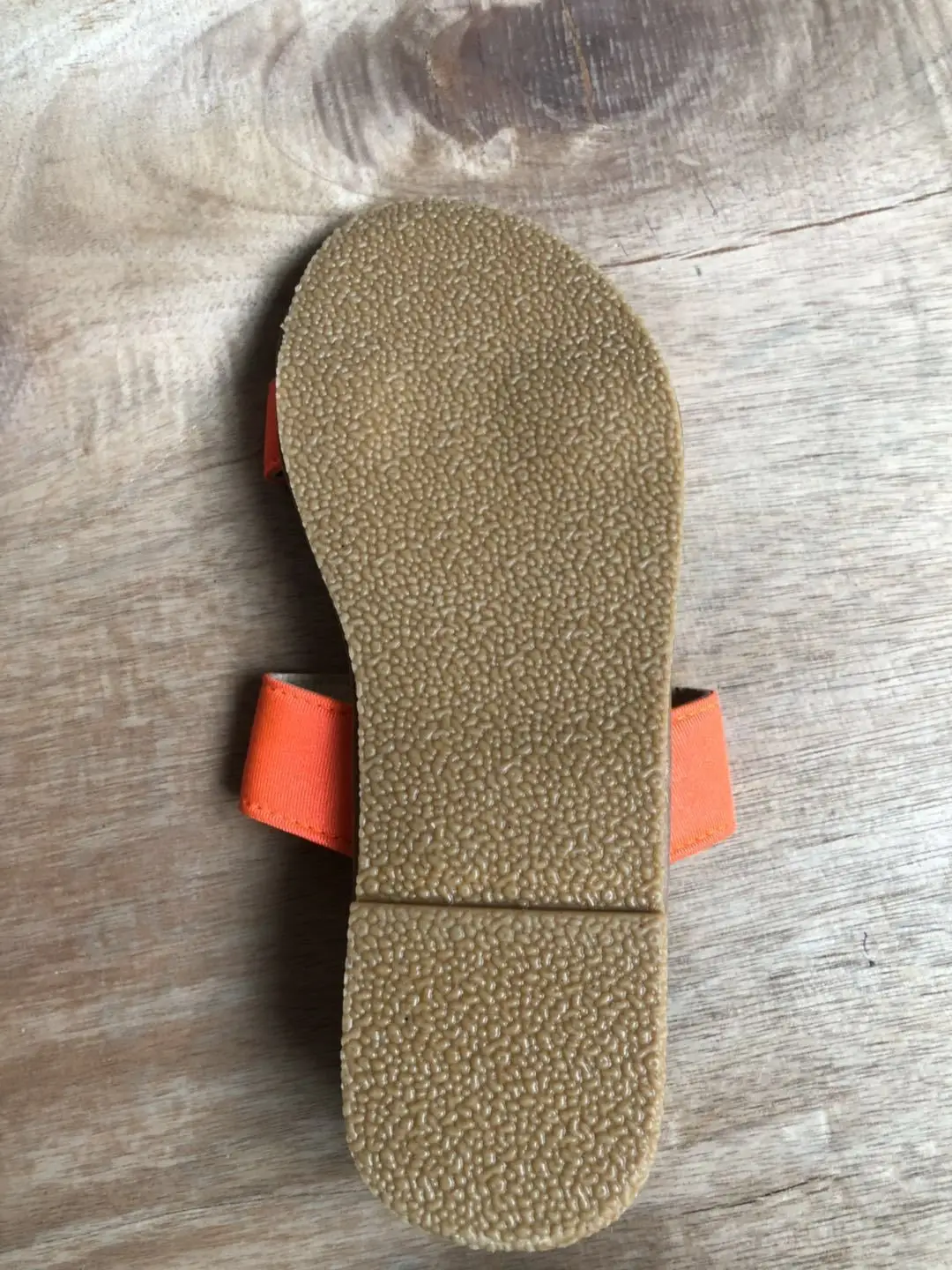 Factory direct sales slippers new women's beach shoes PVC candy color sandals flat bottom ladies outdoor travel slippers