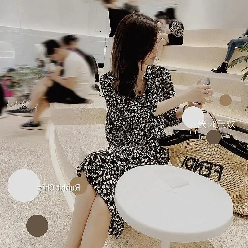 

2021 spring new French retro design light luxury style long sleeve Mori's slim Floral Dress