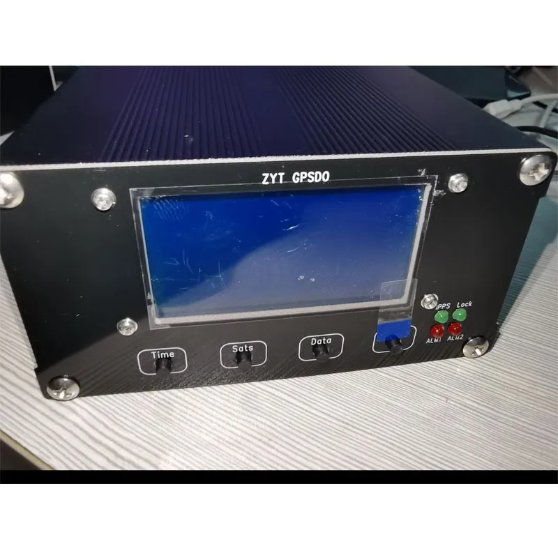 TZT обновленная версия ZYT-GPS DO-2 LCD SYMMETRICOM 10 МГц 1PPS OCXO GPS ученический генератор |