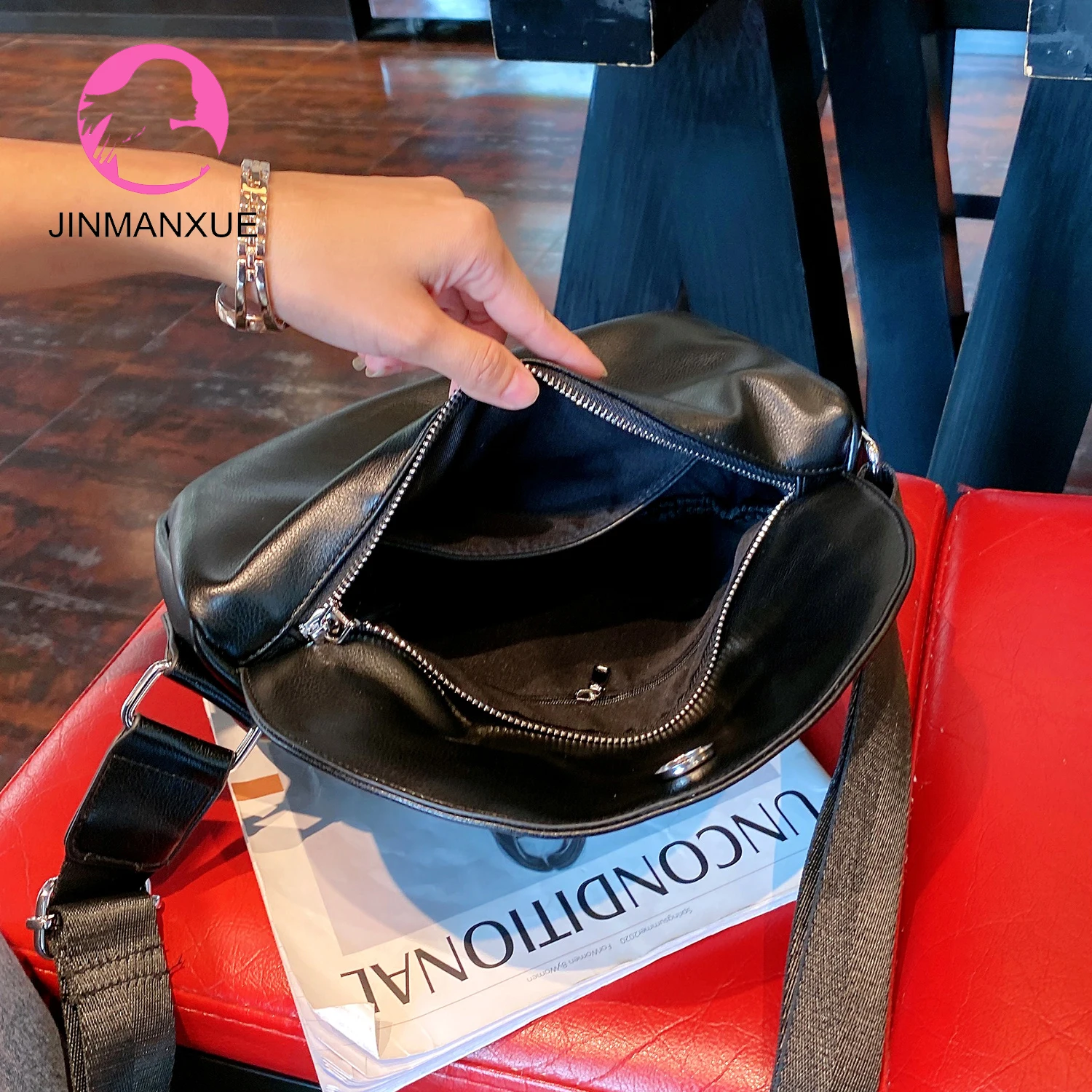 

Fashion Small Ladies Messenger Bags Simplicity Soft Leather Crossbody Bags for Women Shoulder Bag Wide Strap Female Handbags