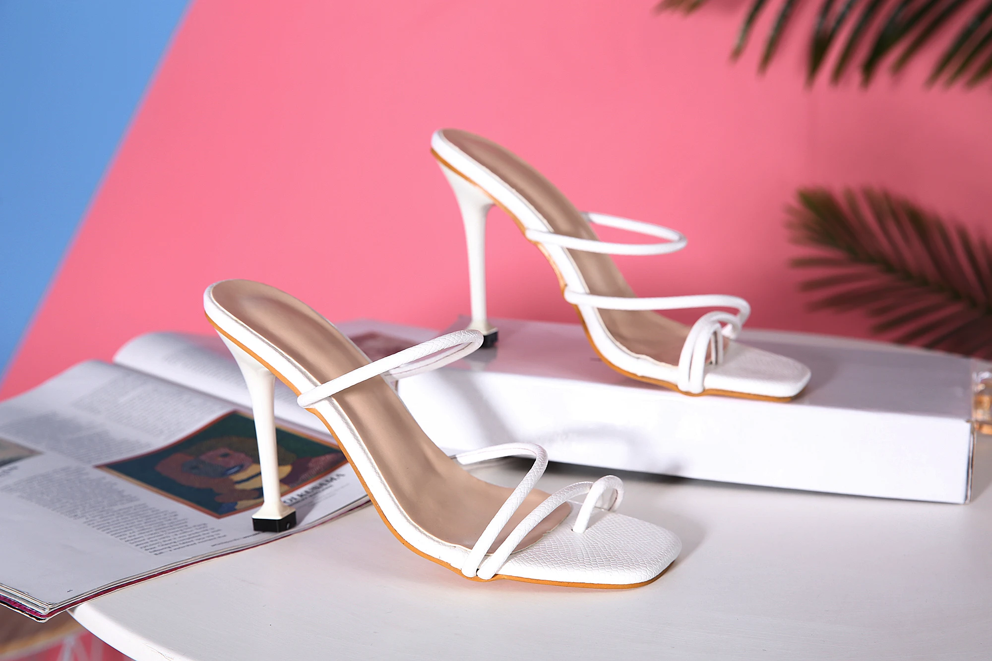 Летние женские босоножки Модель 2020 года Белые туфли на высоком каблуке Женские |