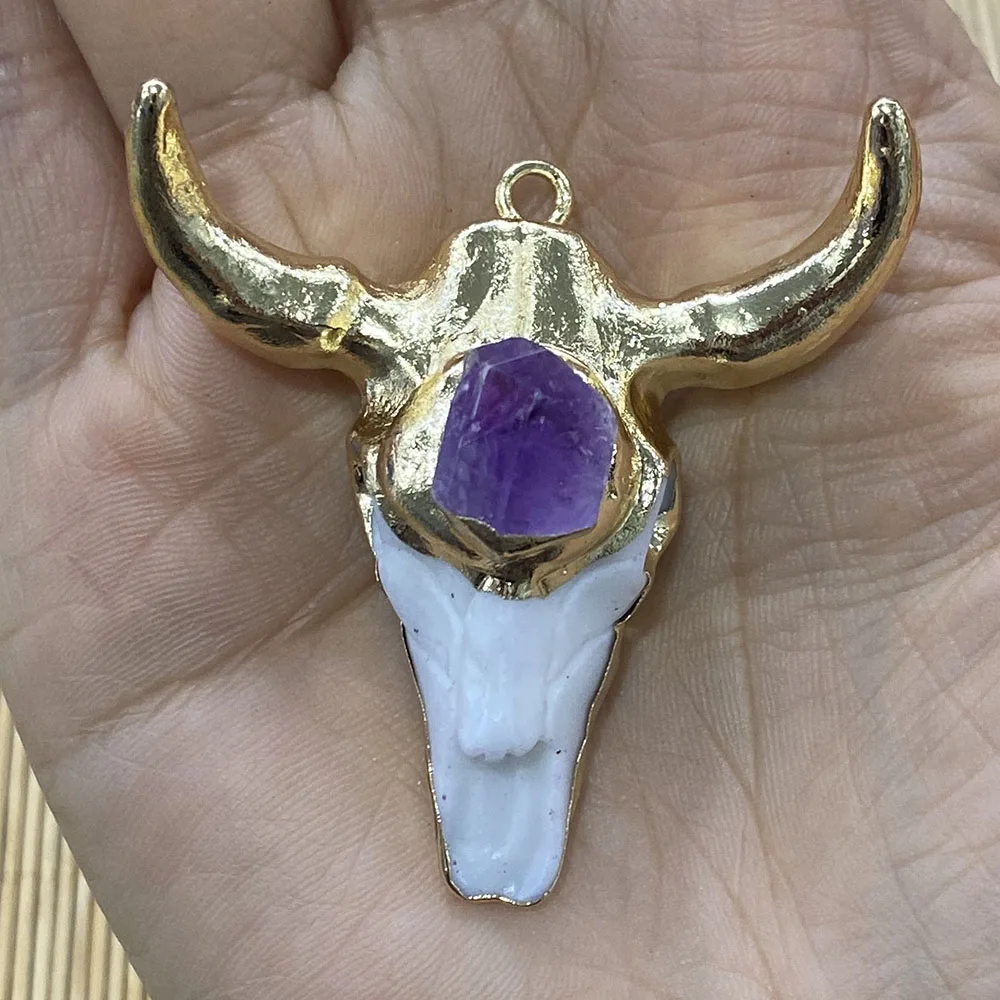 

Natural Resin Necklace Pendant Bull Head Pendant Men's Necklace Retro Pop Punk Charm DIY Handmade Jewelry Accessories Wholesale