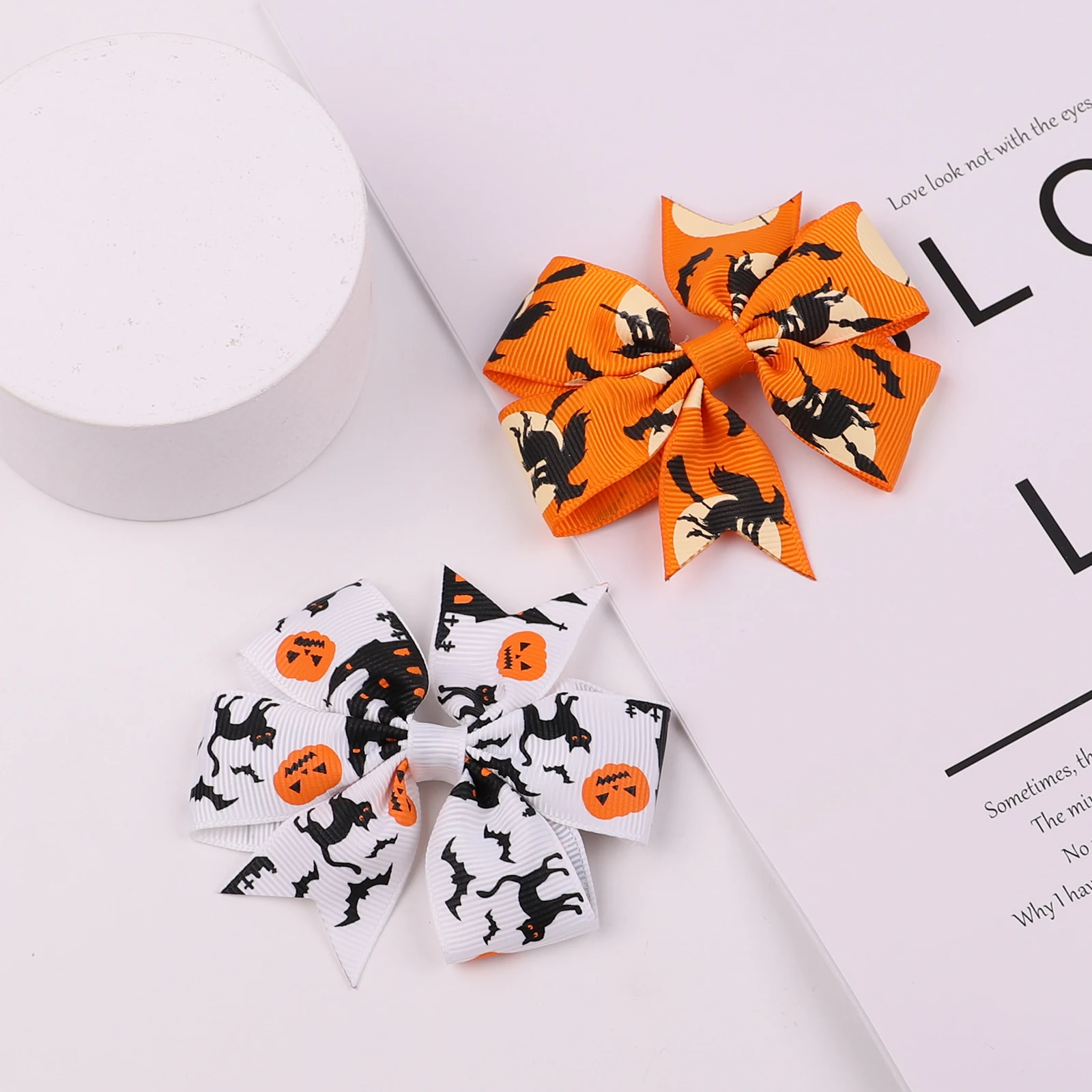 

3.34 Inchs Halloween Decoration Grosgrain Ribbon Hair Bows For Baby Girls Ghost Pumpkin Pinwheel Hair Clips Hair Accessories