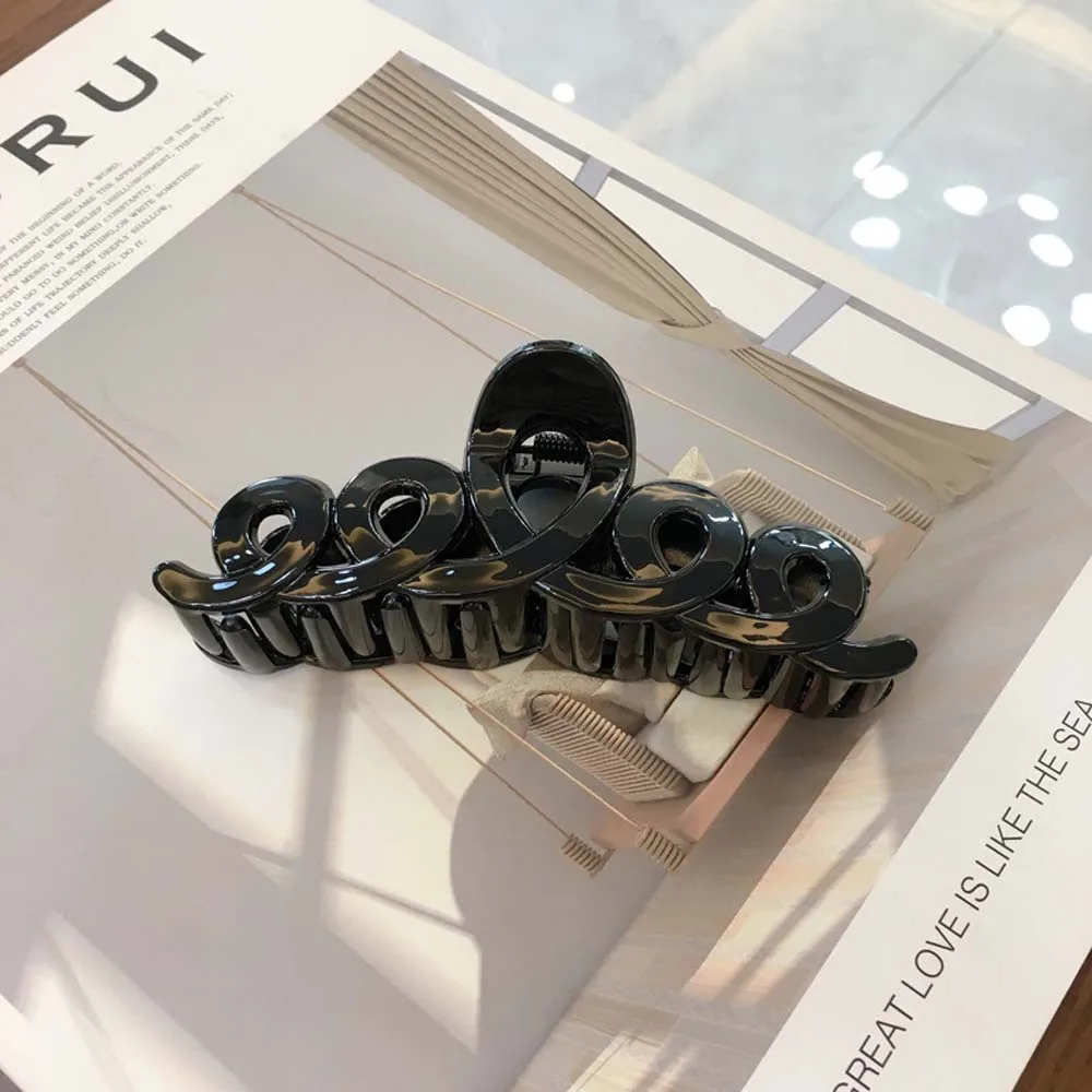 

1 Pcs Simple Fashion Bath Plate Hair Claw Clip Crown-shaped Hair Barrette Temperament Women Hair Accessories Styling Tool