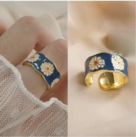 new korean flower crane ring womens fashion retro plum flower ring special resin daisy ring stainless steel adjustable ring
