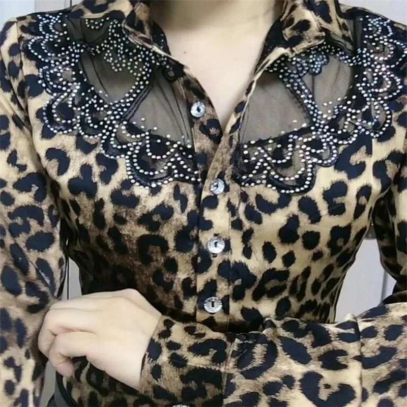 Женская шифоновая блузка кружевная на пуговицах с длинным рукавом отложным