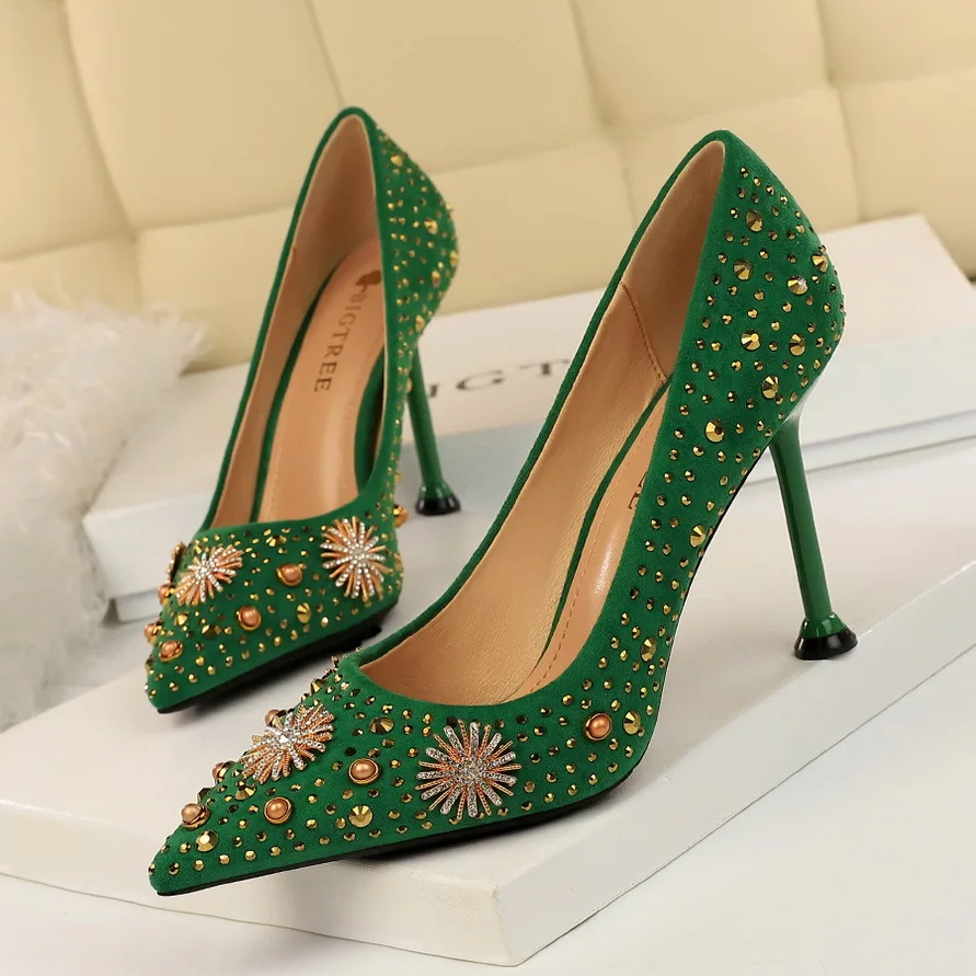 

European and American Style Retro High-heeled Suede Shallow Mouth Pointed Metal Decorative Rhinestone Sexy Nightclub Shoes