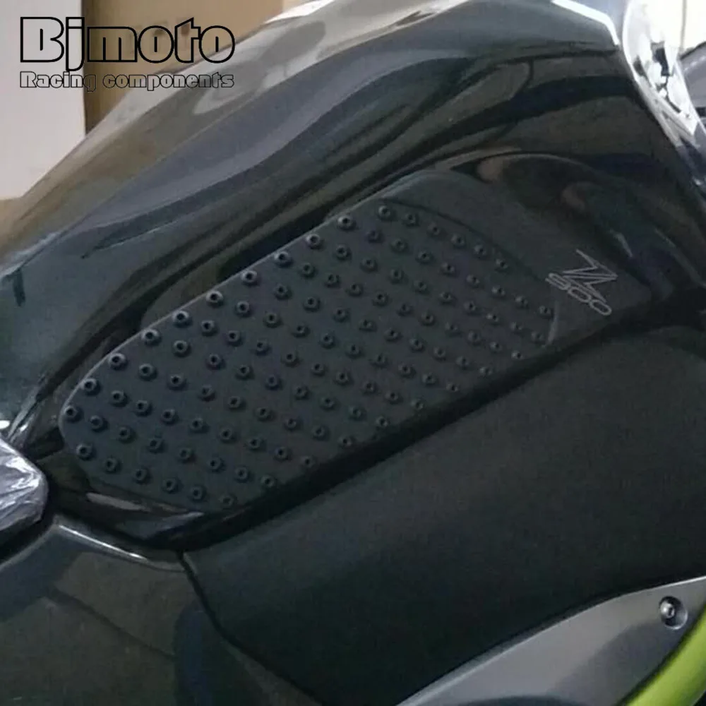 

BJMOTO New Motorcycle Tank Traction Rubber Pad Side Gas Knee Grip Protector Anti Slip Sticker For Kawasaki Z900 Z 900 2017-2020