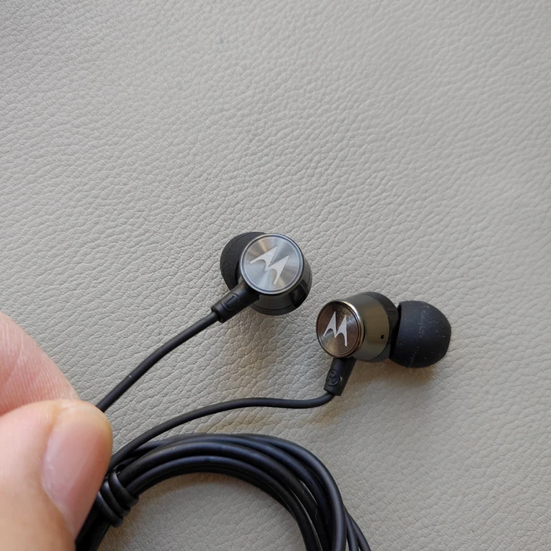 Original 3.5MM Jack Earphone Wired Sport Bass In-Ear Headsets For Motorola Moto G8 Power Plus G7 Play P30 E6 E6s G50 | Электроника