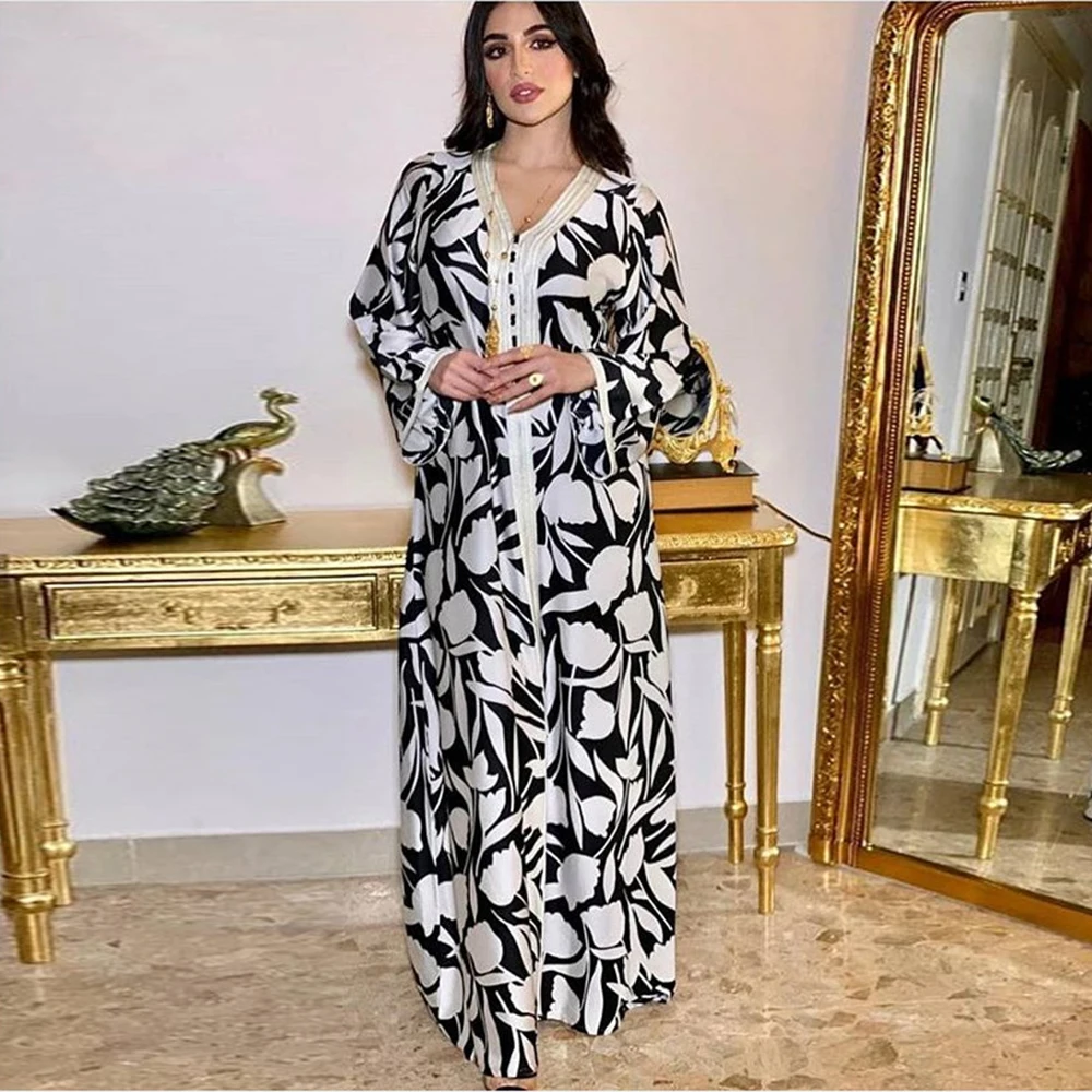 

2021Abaya Ethnic Long Skirt Women's Ribbon V-neck Long-sleeved Long Skirt Loose Plus Size Middle Eastern Muslim Arab Clothing