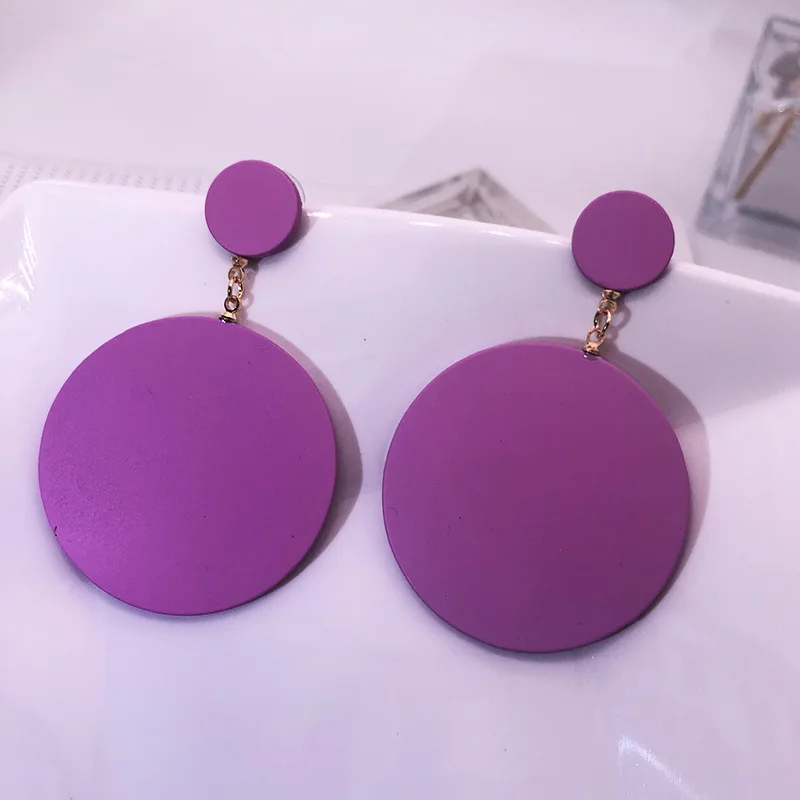 

Holiday Style Long Big Circle Earrings Fashion New Acrylic Earrings Temperament Trend Exaggerated Personality Earrings for Women