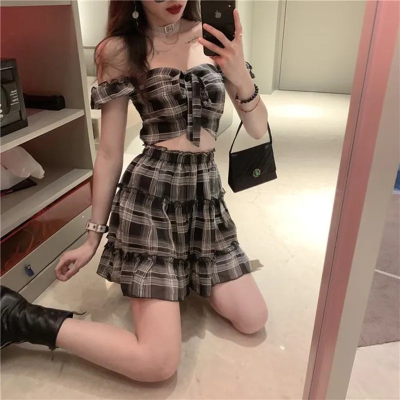 

2021 Summer New Sexy Romantic Black and White Plaid Chiffon Top Skirt Suit