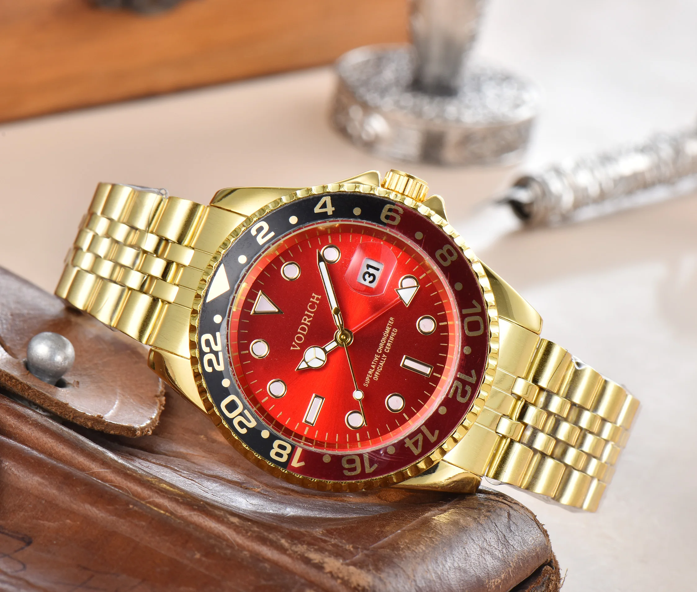 

2021 New VODRICH Brand Luxury Gold GMT Women Men Quartz Watch Classic Fashion Women Men Quartz Watch