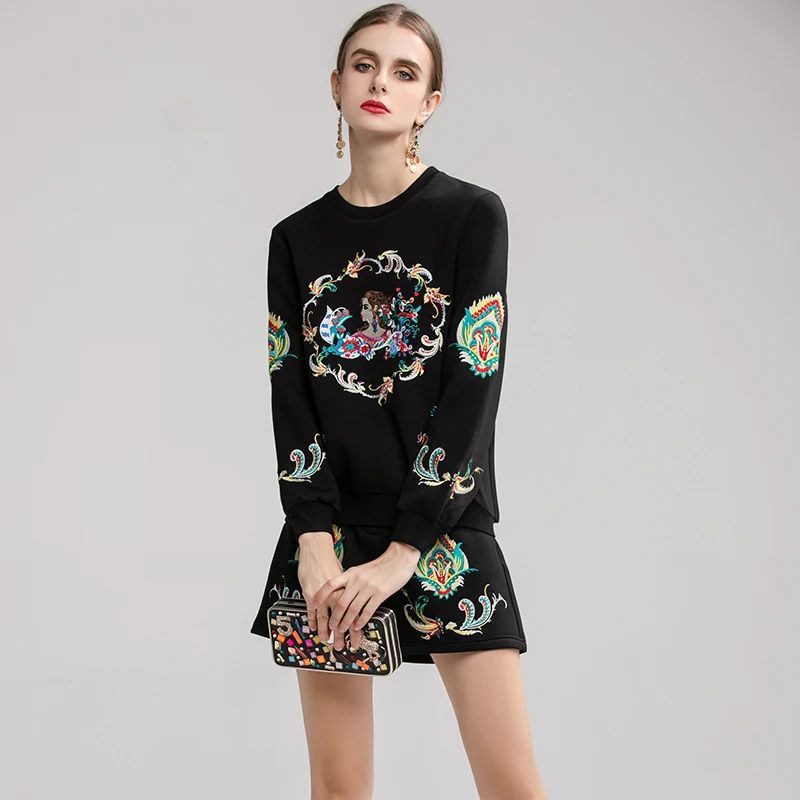 2019 Winter Fashion 2 Pieces Embroidery Sets High Quality Pretty Full Sleeve Sweatshirts +Shorts Black Suits | Женская одежда