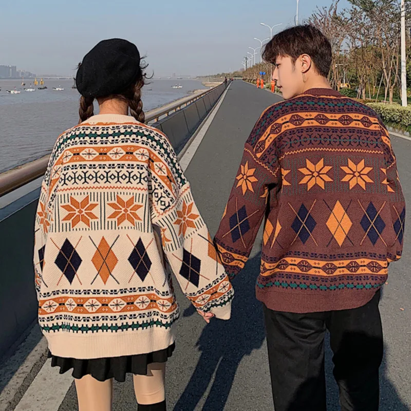 

2021 retro thick geometric pattern women's sweater autumn and winter pullover sweater women Korean knit sweater couple