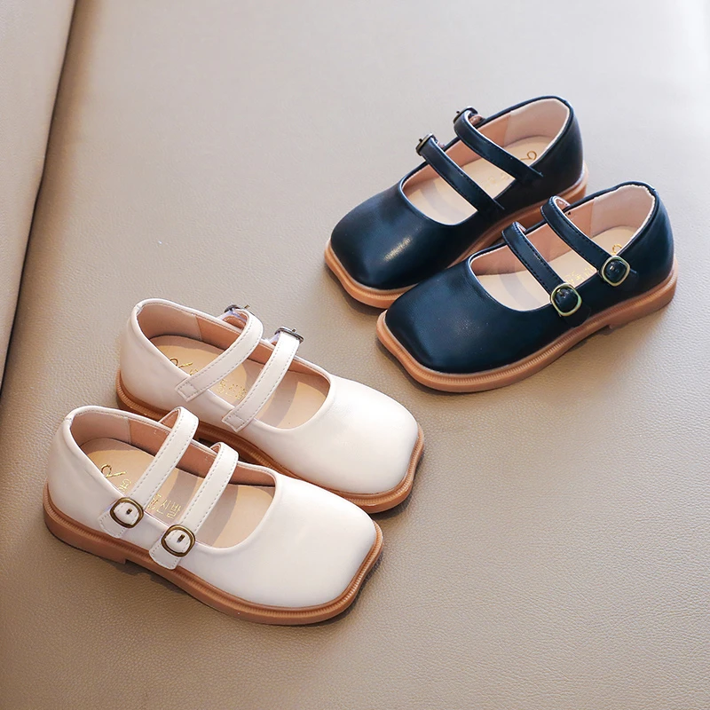 

Однотонные кожаные туфли на плоской подошве с квадратным носком для девочек 2-12 лет