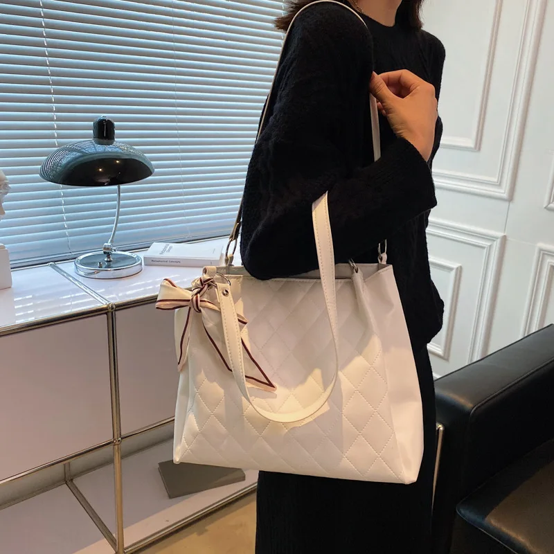 

Women's Bag Danian's New Lingge Simple Class Commuting To Work Large-capacity Shoulder Tote Bag.