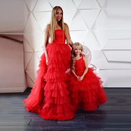 Charming Red Soft Tulle Photo Shoot Mother And   Daughter Dresses Puffy Ruffles Sleeveless Mom And Me   Gowns