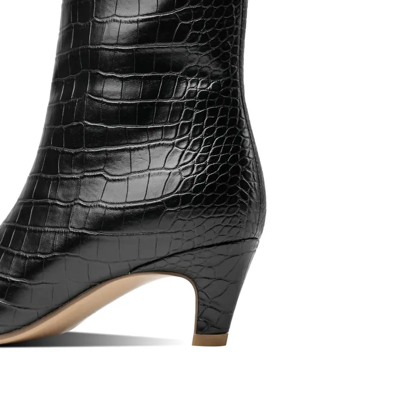 

2021 Plus Size 44 Women's Shoes Fashion Slip On Crocodile Print Ankle Boots Comfort Low Heel Pointed Toe Autumn Winter Boots