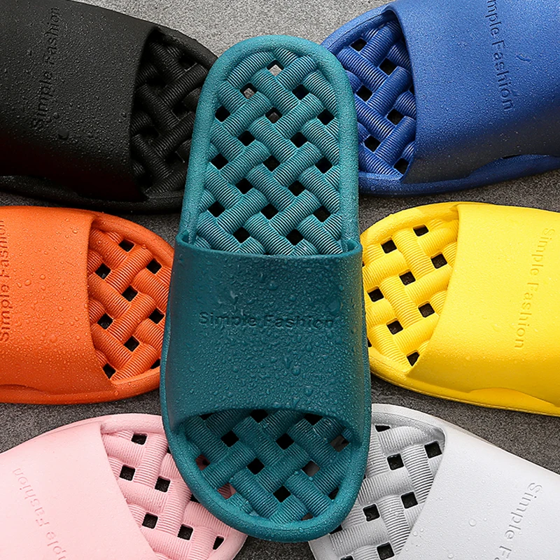 

Bathroom Hollowed-Out Slippers Women Men Summer Leaking Hole Sandals Couple Indoor Shower Home Shoes Non-Slip Bath Slides Ladies