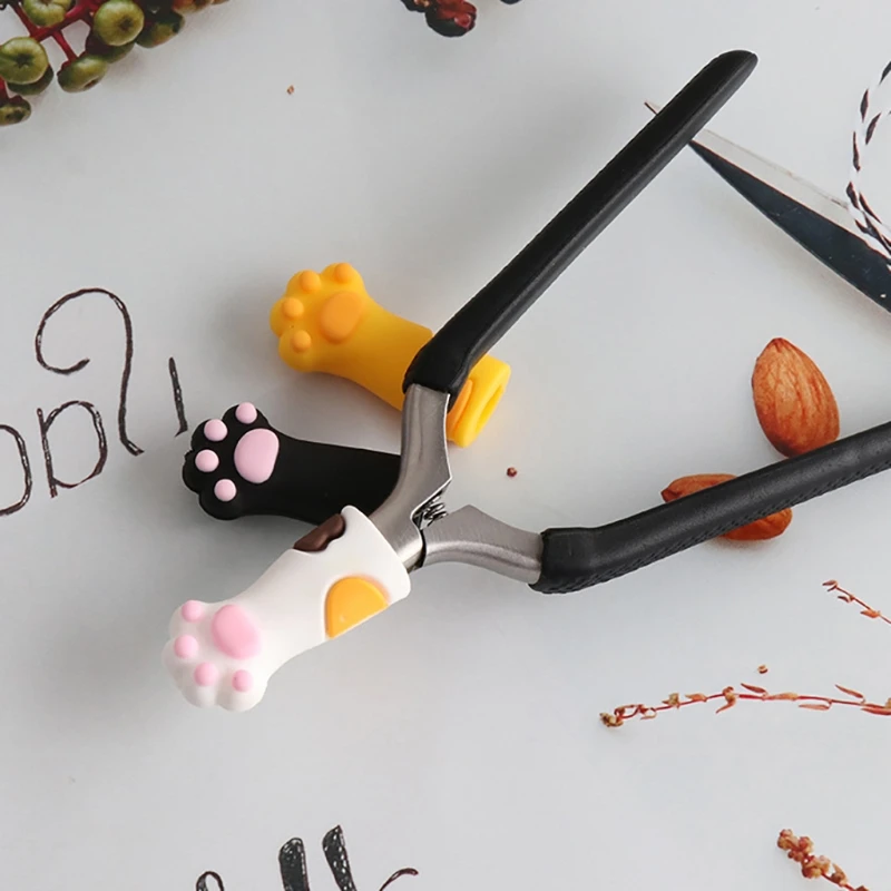

Nail Nipper Tweezers Cuticle Scissors Protective Sleeve Cat Paw Shape Silicone Manicure Pedicure Tool