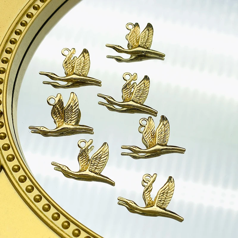 

10Pcs Gold Color Metal Swan Charms Vintage Alloy Animal Pendants For Necklace Earrings Bracelet DIY Accessories Jewelry Findings