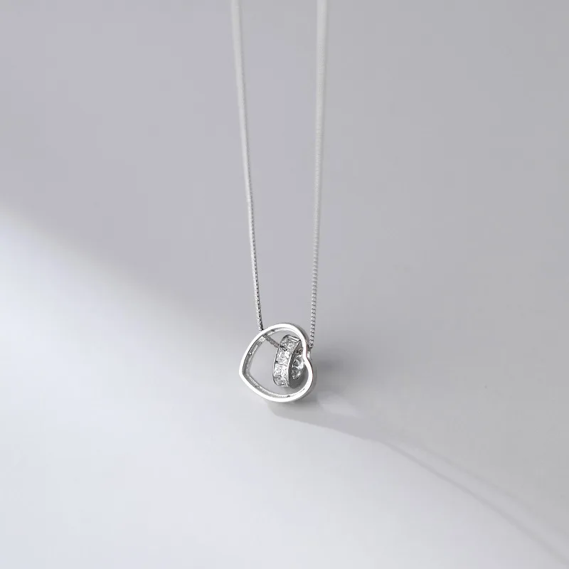 

Women Necklace Heart Pendant Box Chain On The Neck 925 Sterling Silver Jewelry Female Simple Love Choker Clavicle Fashion D6777