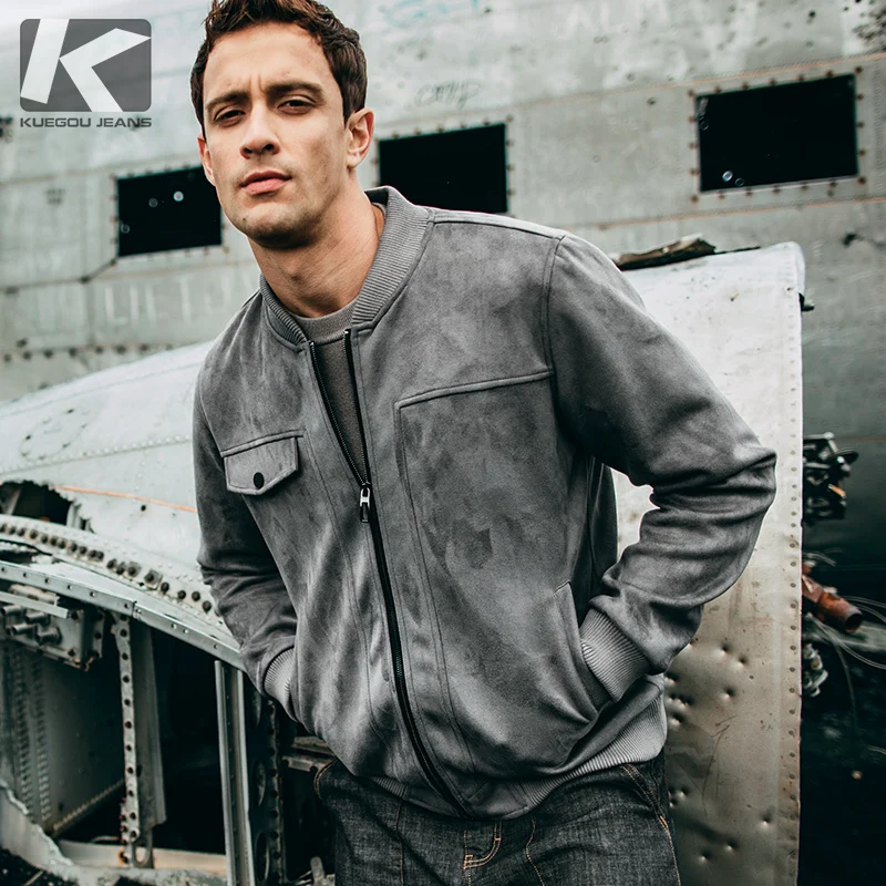 Мужская замшевая куртка серого цвета с карманами на молнии Модная приталенная