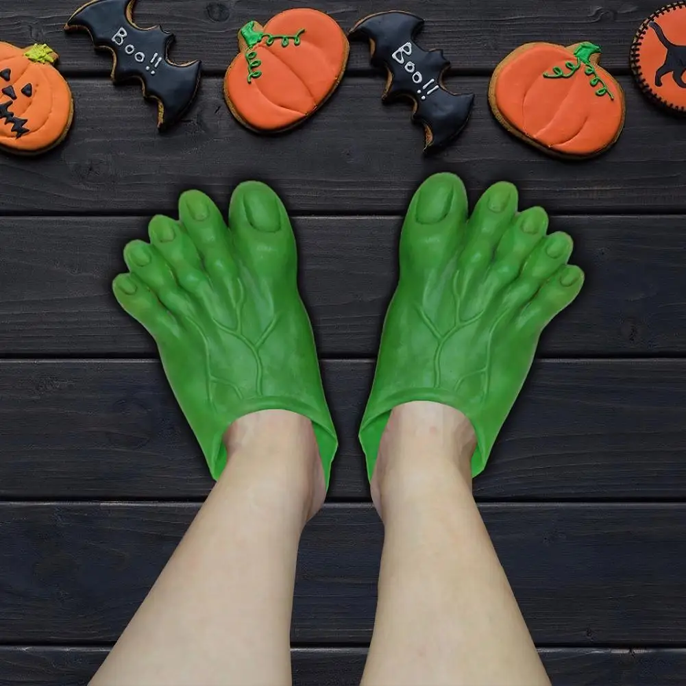 

2020 Halloween Hulk Slippers Shoe Cover Bigfoot Tweezers April Fools Day Tricks Toy Ball Makeup Show for Children Kids Gift nice