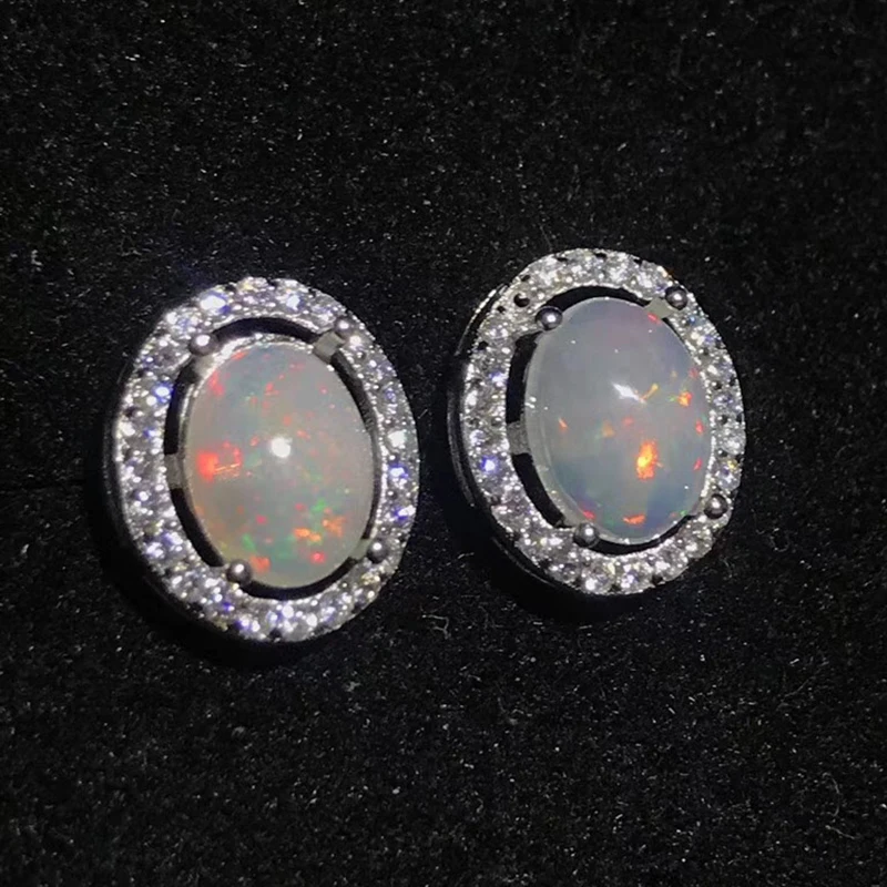 Женские классические серьги гвоздики с опалом овальные из натурального серебра