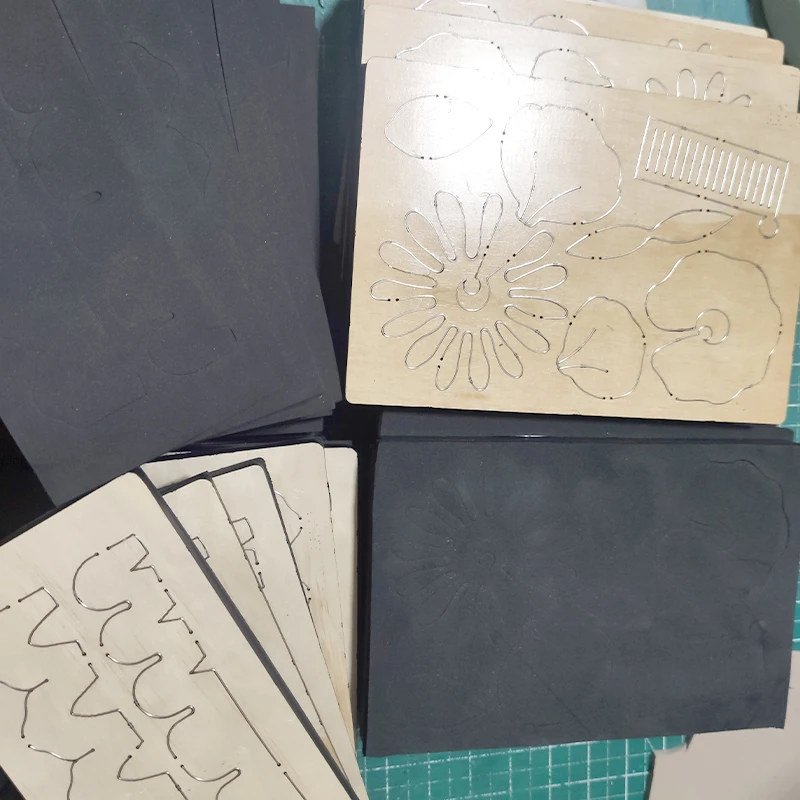 

Decorative flower wooden dies Suitable for common die cutting machines on the marketLarge Die Cut, Bundle of FlowersYY713