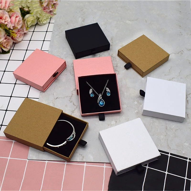 

Thin Kraft Paper Drawer Jewelry Packaging Box For Ring Bracelet Earrings Pendant Case Box 8x8x2cm Display Packaging Gift Box
