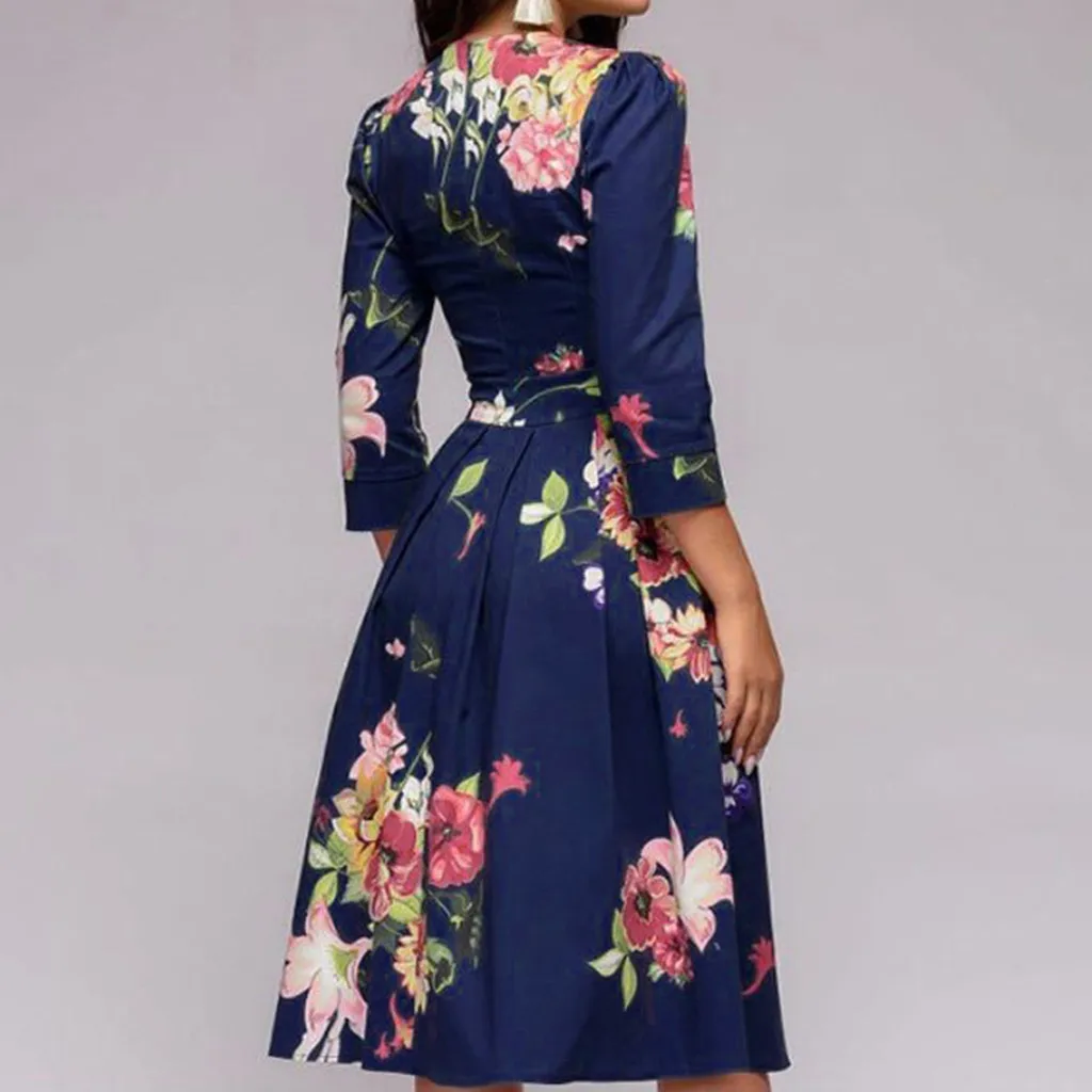 

2021 Retro Small Floral Three-quarter Sleeve Round Neck Dress