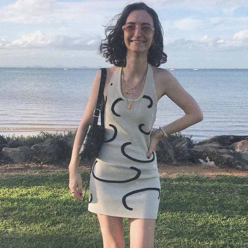 

Fashionable Women's New Wool Print Collar Beach Backless Dress