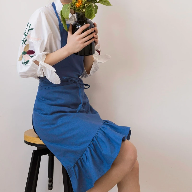 

Casual Pleated Lace Kitchen Cooking Aprons for Women Chef Apron with Pocket Soft