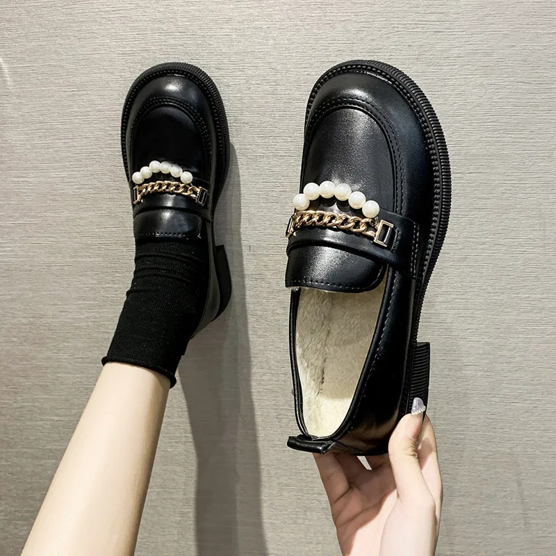 

Flat Black Shoes For Women Autumn Loafers With Fur Oxfords Female Footwear Slip-on Pearl Decorateion Clogs Platform British Styl