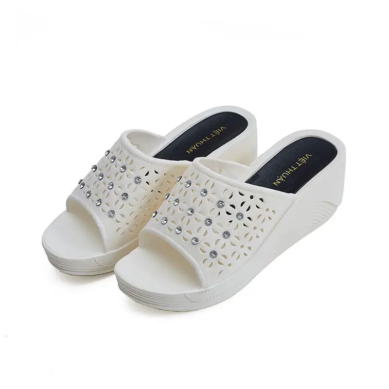 

Akexiya Women's Slippers Female Summer Slope With Thick Platform Non-slip Women's Shoes Waterproof Platform Rhinestone Sandals