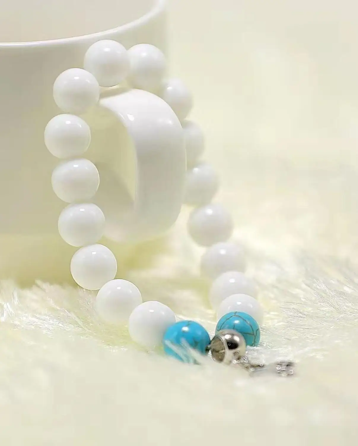 

Fashionable Bracelet Cute Girl Wearing Peach Heart Dog Footprint Pendant White + Blue Natural Stone Beaded Bracelet