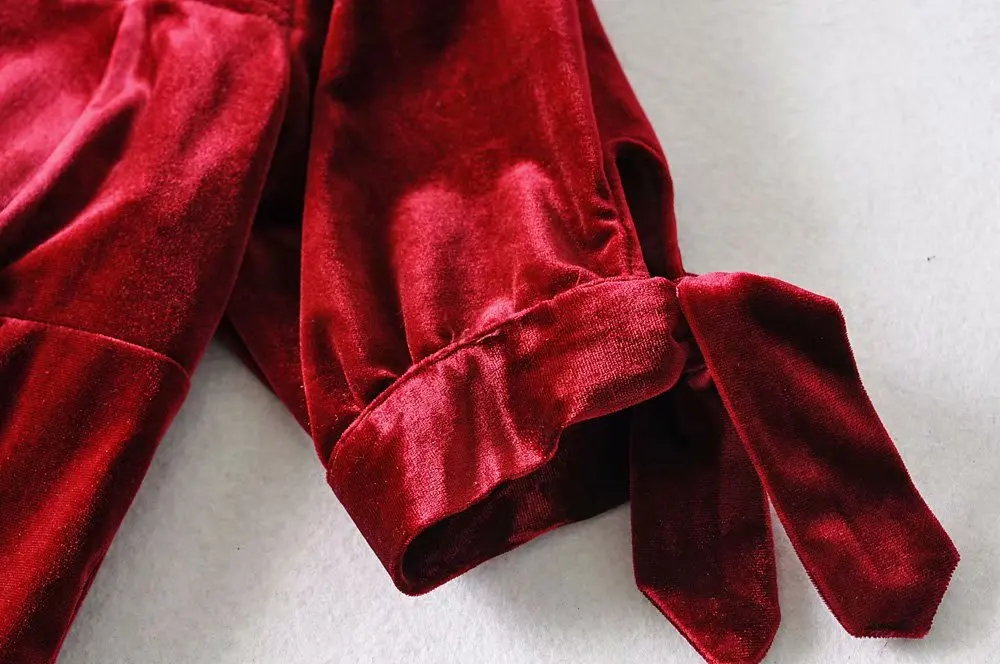 Женское бархатное платье с коротким рукавом вырезами на спине | Женская одежда