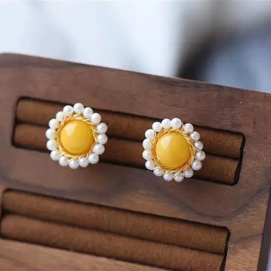 

S925 Sterling Silver Natural Yellow Chicken Grease Beeswax Stud Earrings Pearl Sunflower Shape Fashion Earrings Jewelry Women