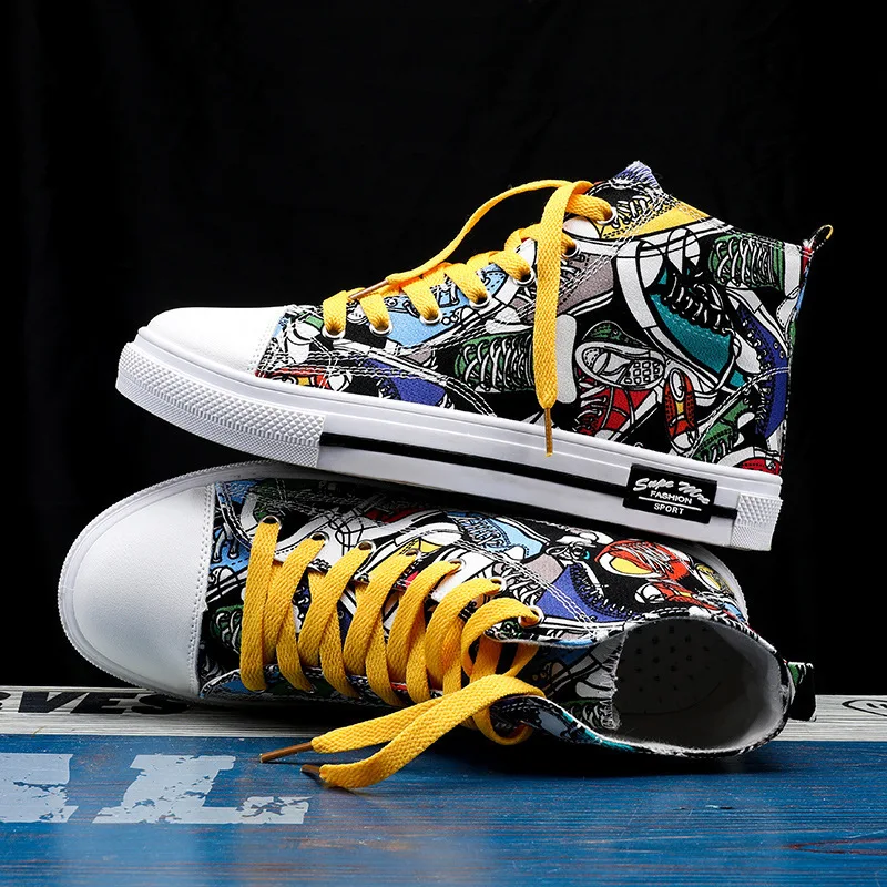 

Couples Fashion Canvas Shoes for Men Women Classic Graffiti Lace-up High Top Sneakers Autumn Flat with Camouflage Casual Shoes