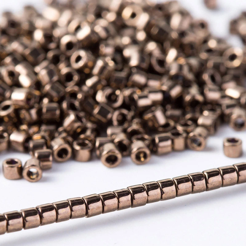 DB22L Taidian DB40 Медь покрытием Miyuki металлик Seedbeads для рождественское платье аксессуары 1/3 г/лот 1,6x1,3 мм - Цвет: DB22L