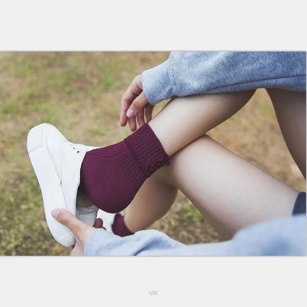 Winter Cotton Ankle Socks for Women Turned Cuff 5 Pairs/Lot White Embroidery Crew Socks