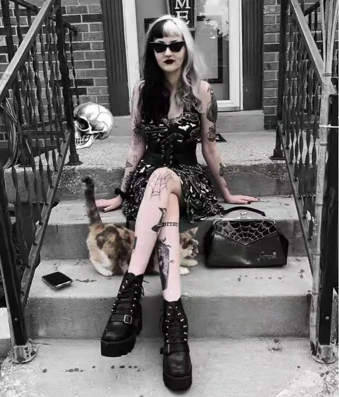 Женские ботинки на толстой платформе черные кожаные martin высоком каблуке с